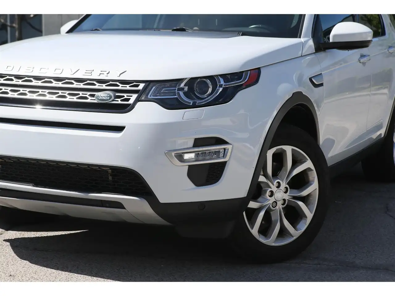Land Rover Discovery Sport photo Land Rover Discovery Sport