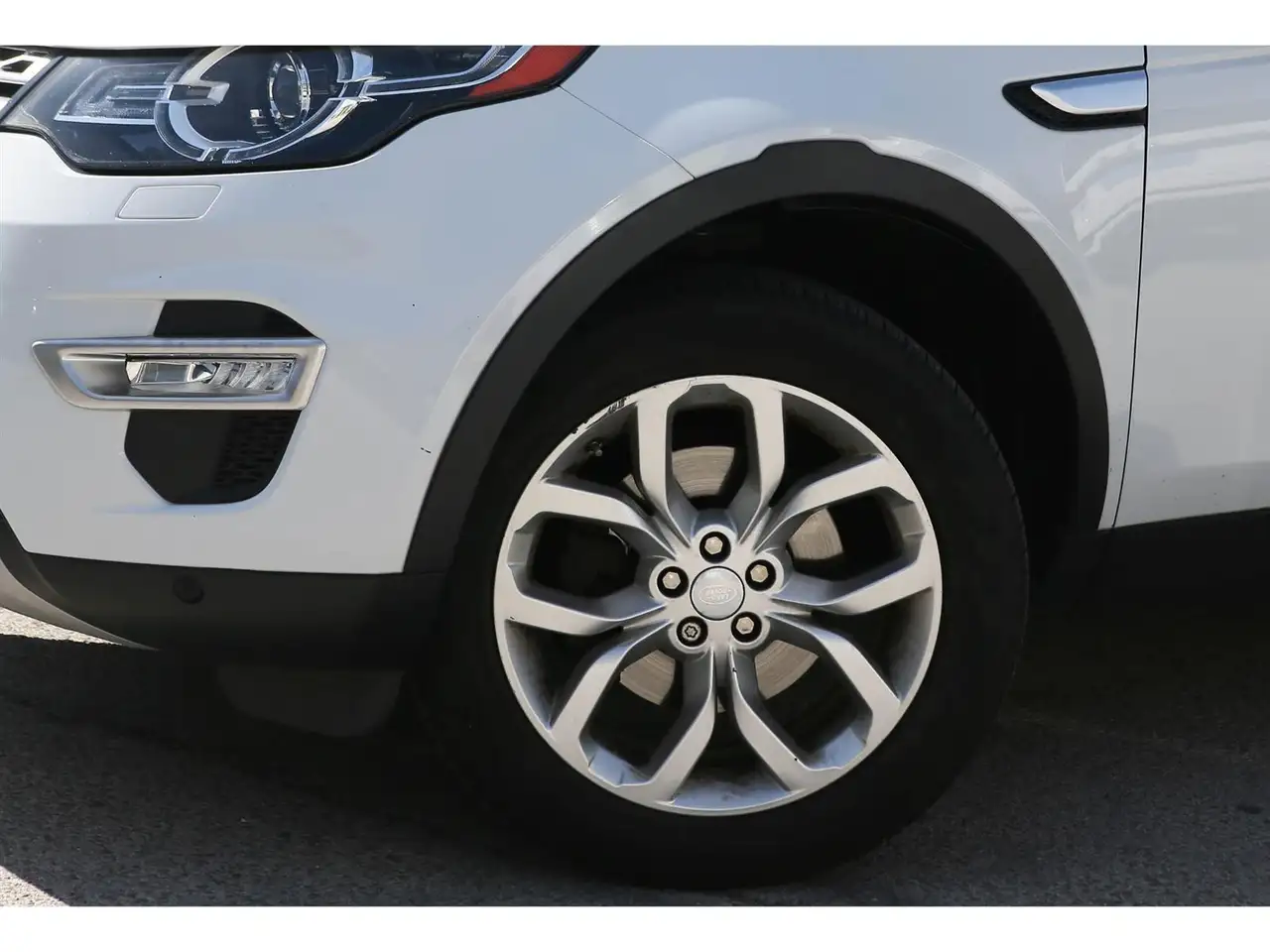 Land Rover Discovery Sport photo Land Rover Discovery Sport