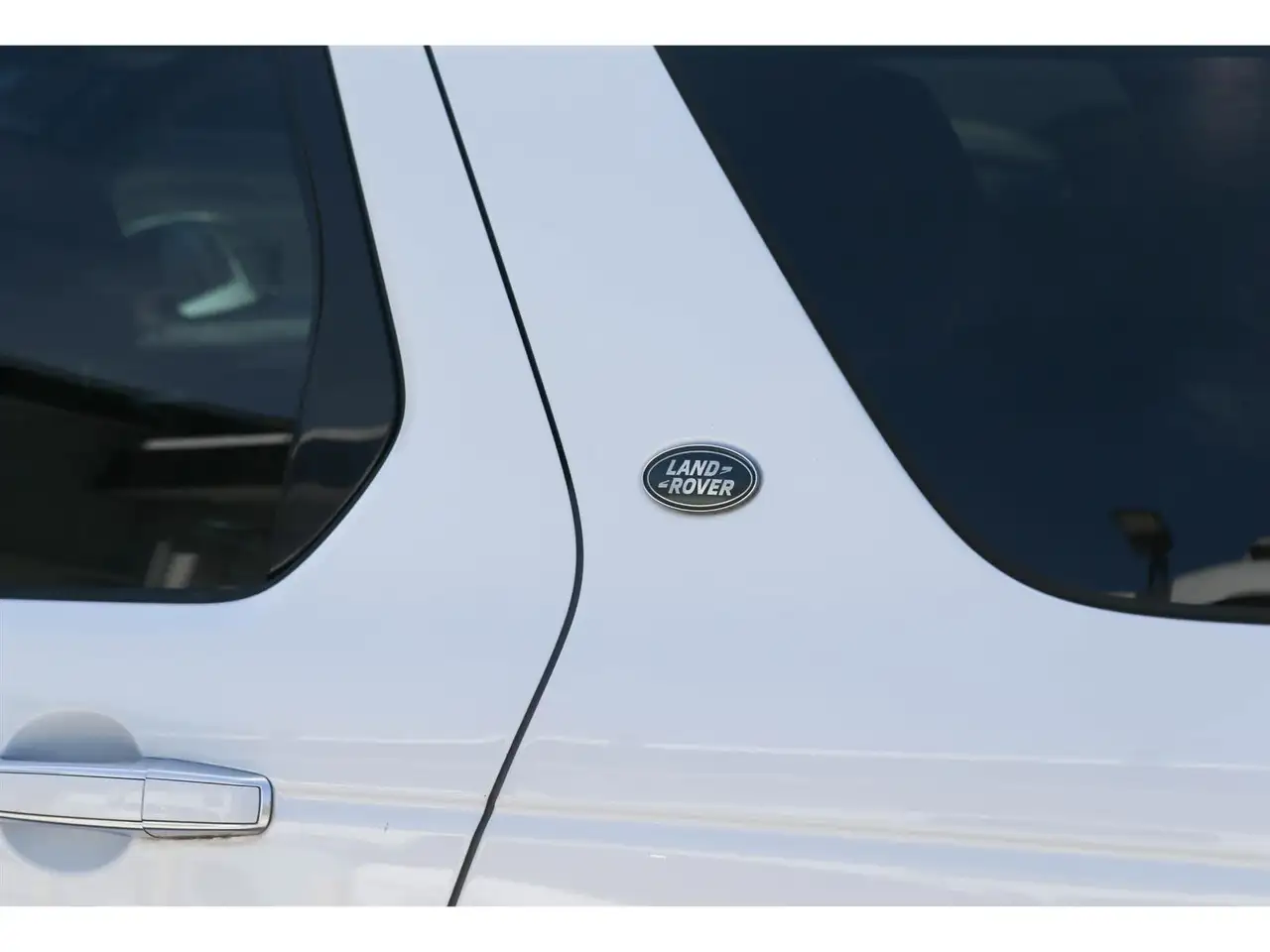 Land Rover Discovery Sport photo Land Rover Discovery Sport