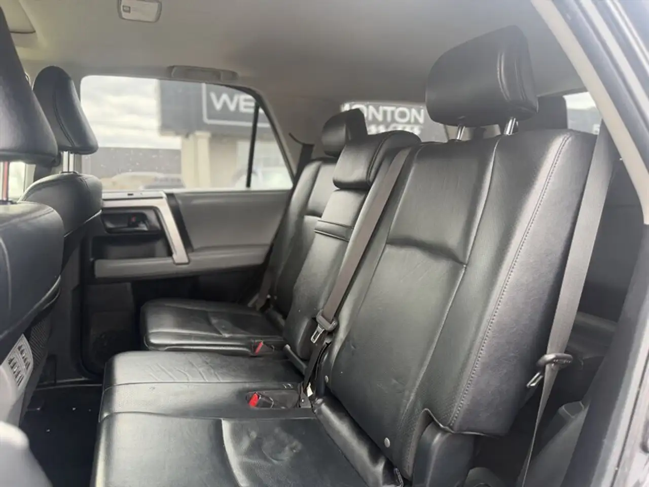 Toyota 4-Runner снимка Toyota 4-Runner