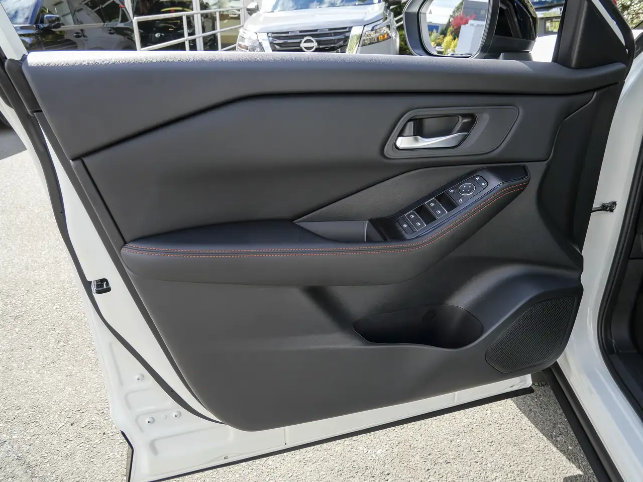 Nissan Rogue photo Nissan Rogue