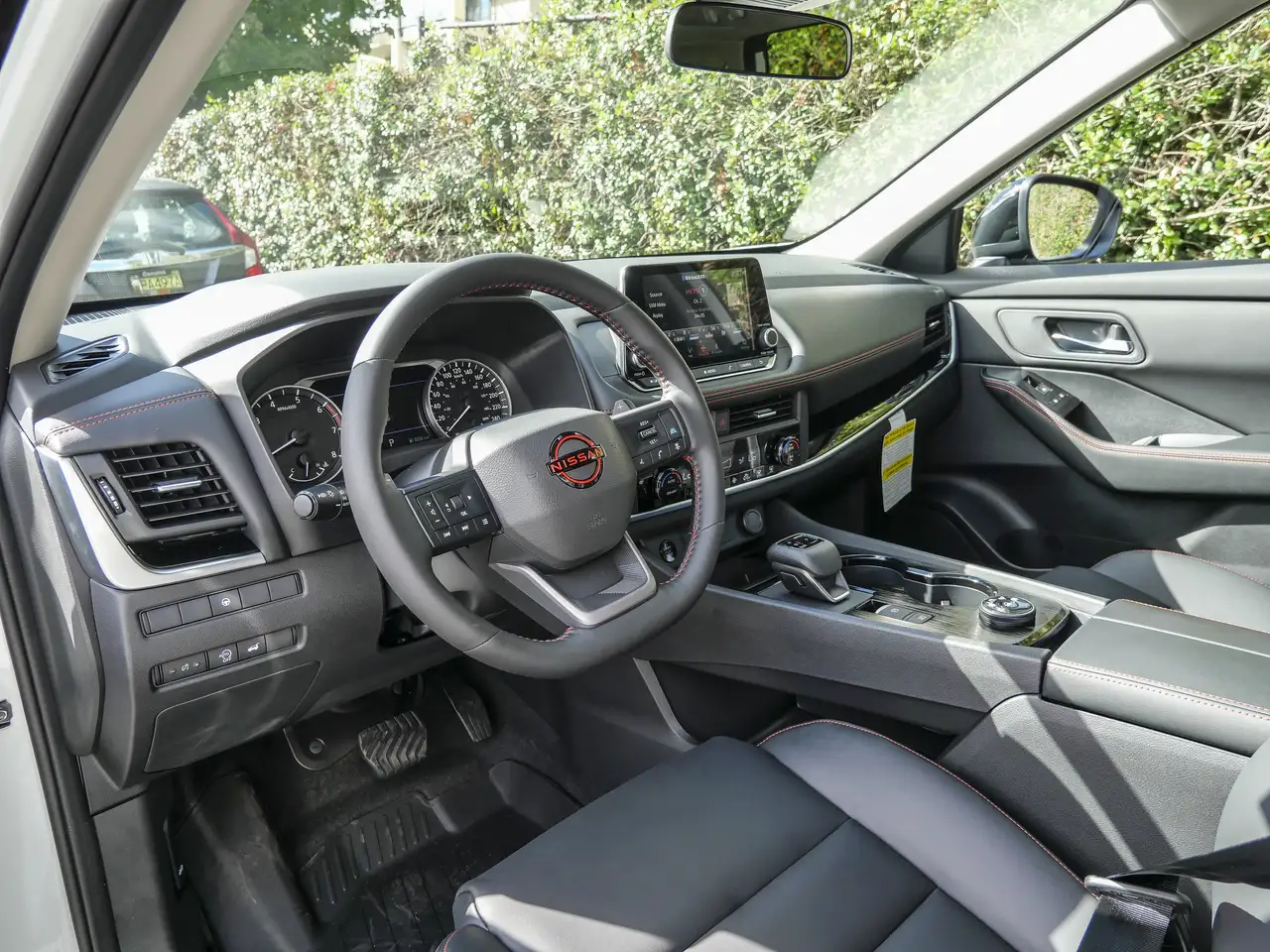 Nissan Rogue photo Nissan Rogue