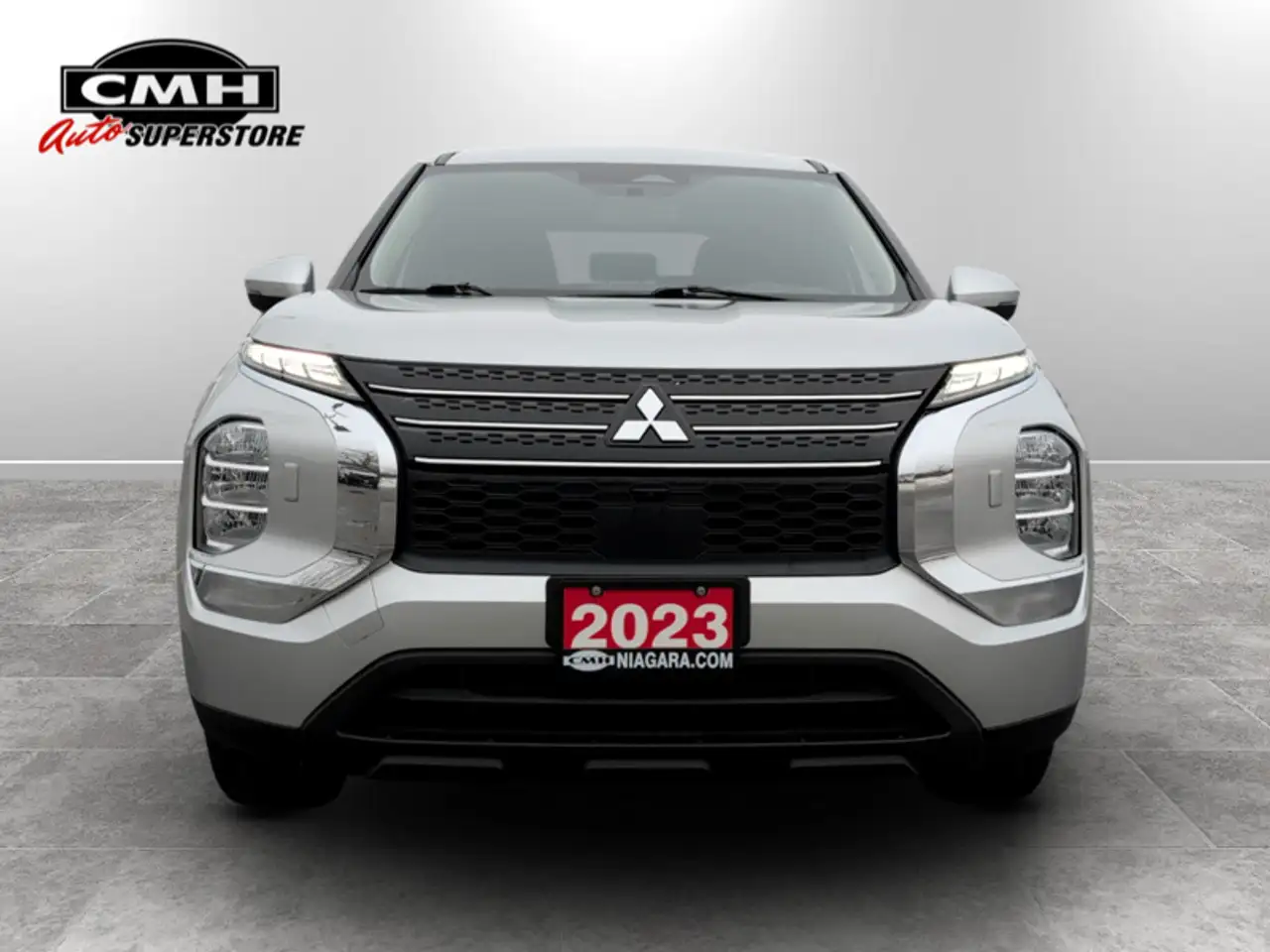 Mitsubishi Outlander photo Mitsubishi Outlander