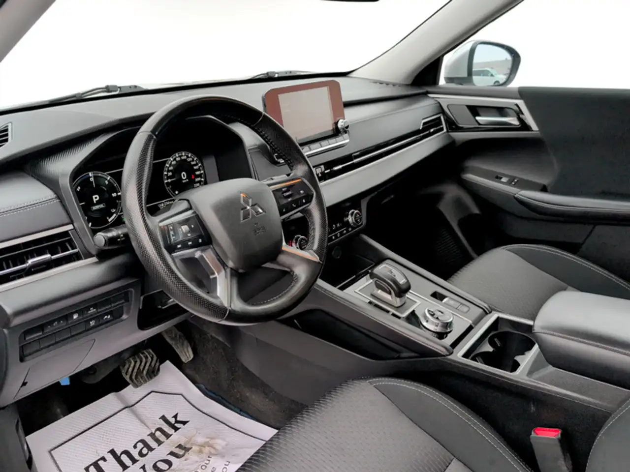 Mitsubishi Outlander photo Mitsubishi Outlander