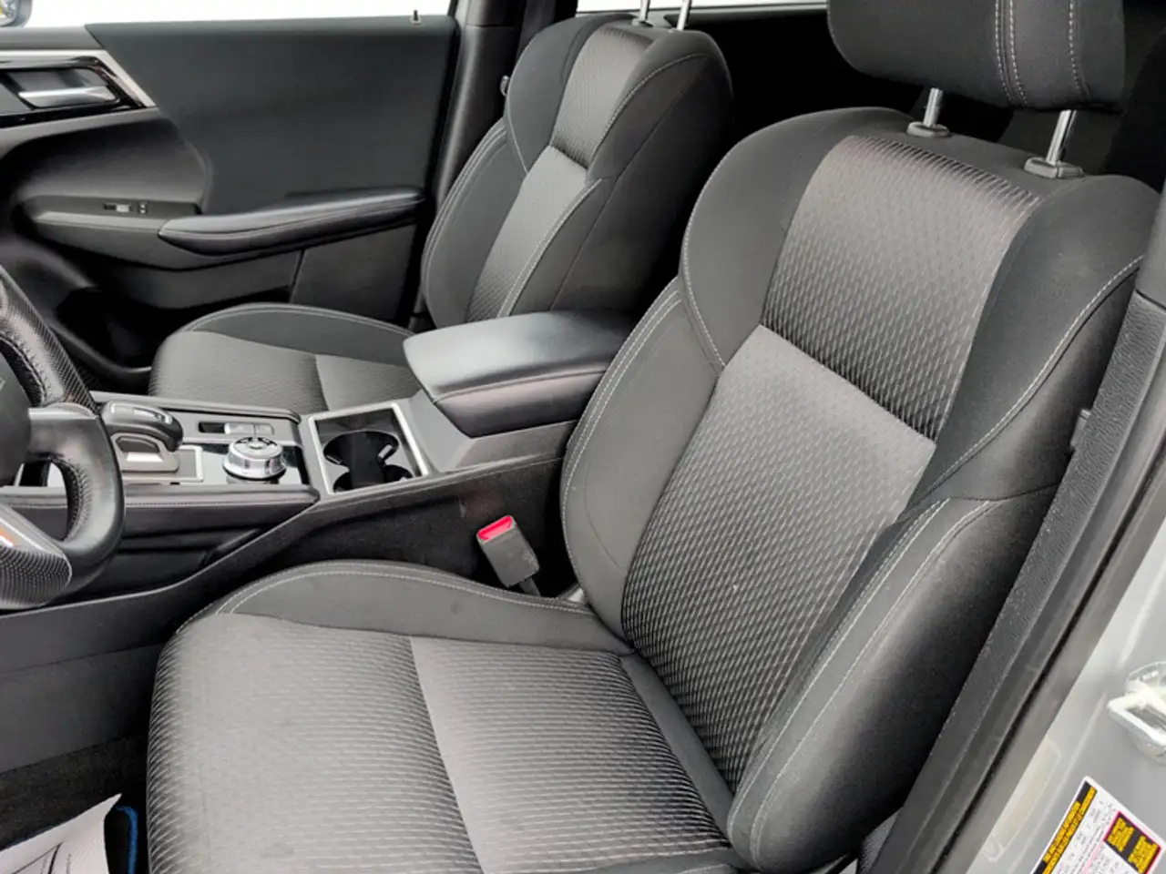 Mitsubishi Outlander photo Mitsubishi Outlander