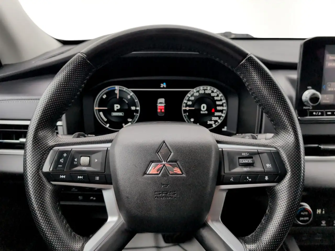Mitsubishi Outlander photo Mitsubishi Outlander