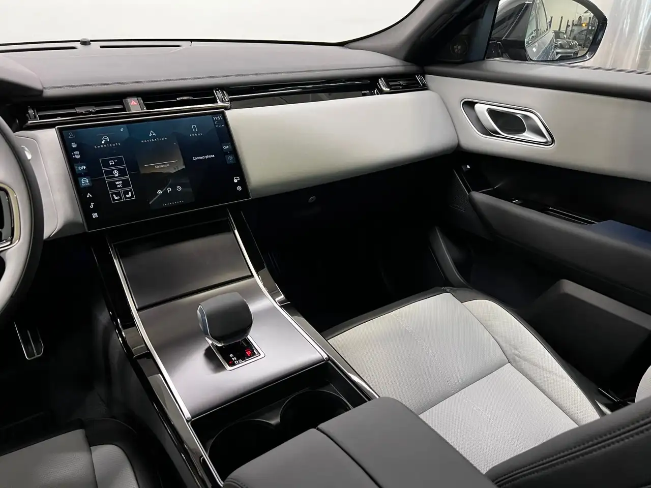 Land Rover Range Rover Velar снимка Land Rover Range Rover Velar