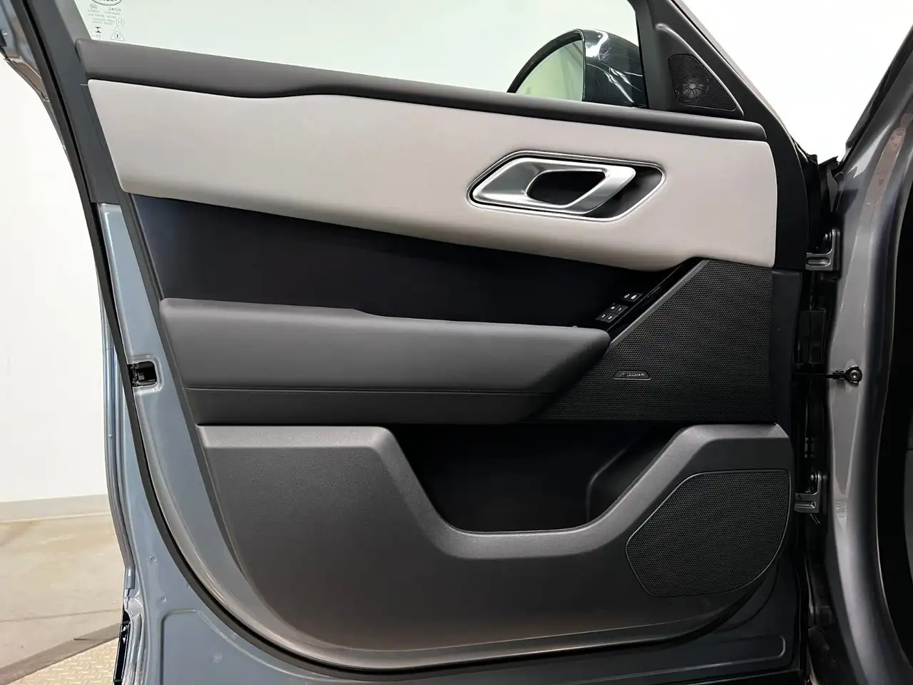 Land Rover Range Rover Velar снимка Land Rover Range Rover Velar