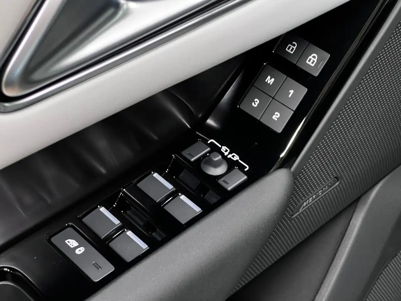 Land Rover Range Rover Velar снимка Land Rover Range Rover Velar