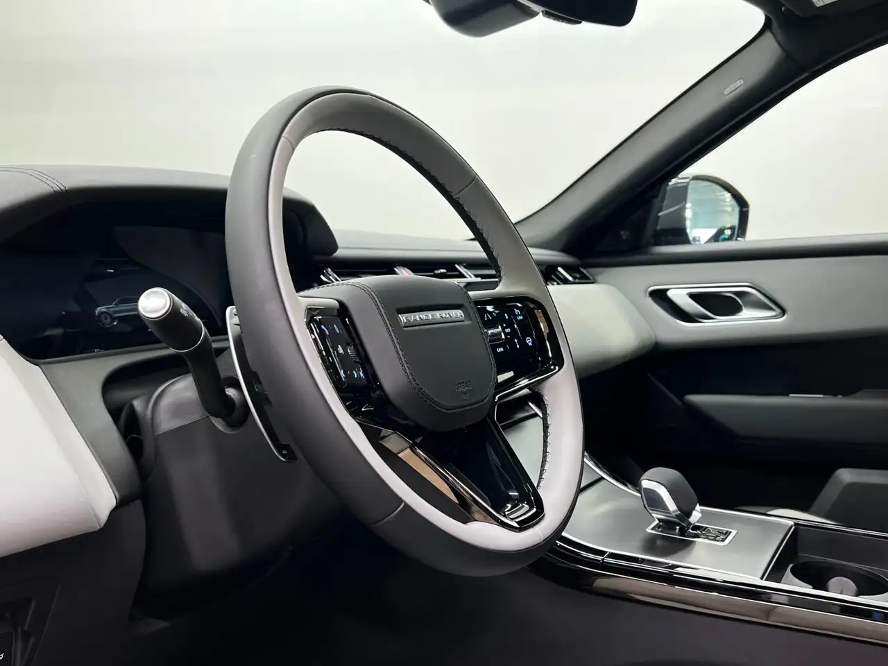 Land Rover Range Rover Velar снимка Land Rover Range Rover Velar