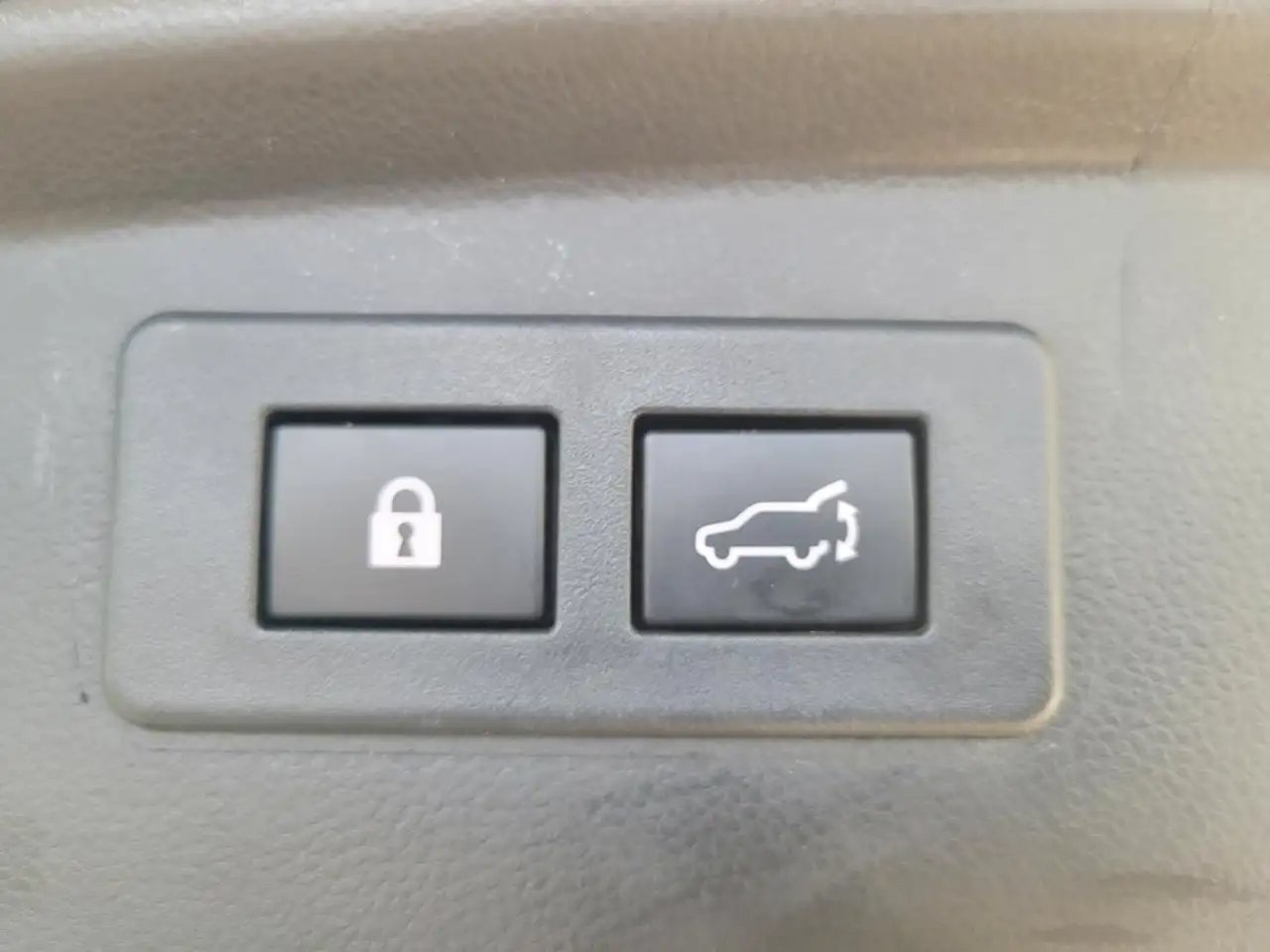 Subaru OUTBACK photo Subaru OUTBACK