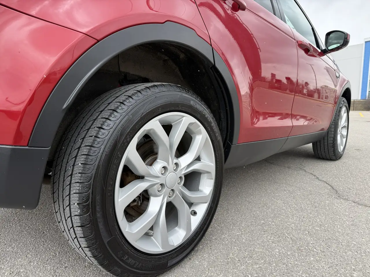 Land Rover Discovery Sport снимка Land Rover Discovery Sport