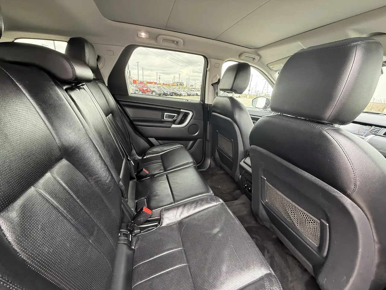 Land Rover Discovery Sport снимка Land Rover Discovery Sport