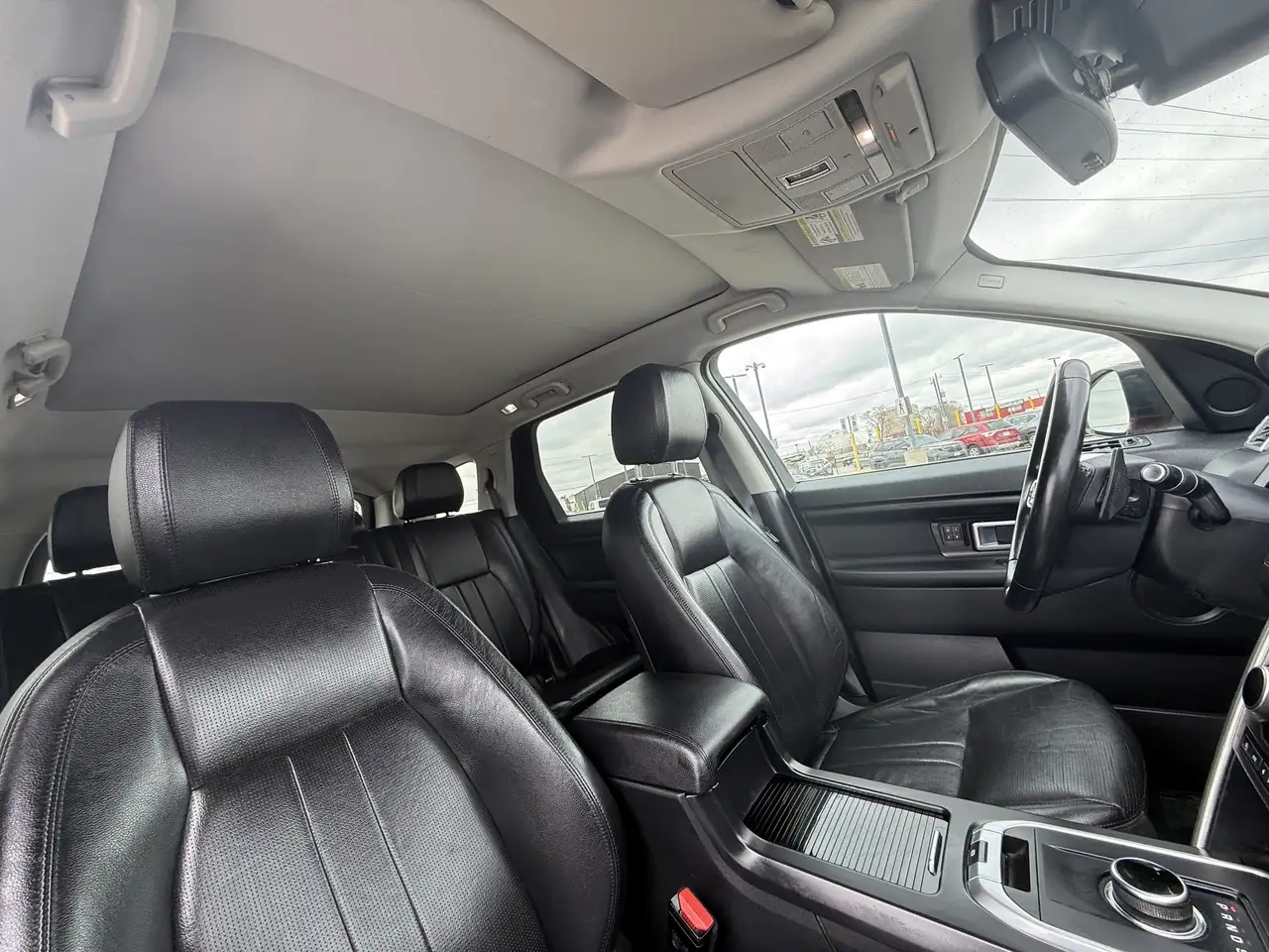 Land Rover Discovery Sport снимка Land Rover Discovery Sport
