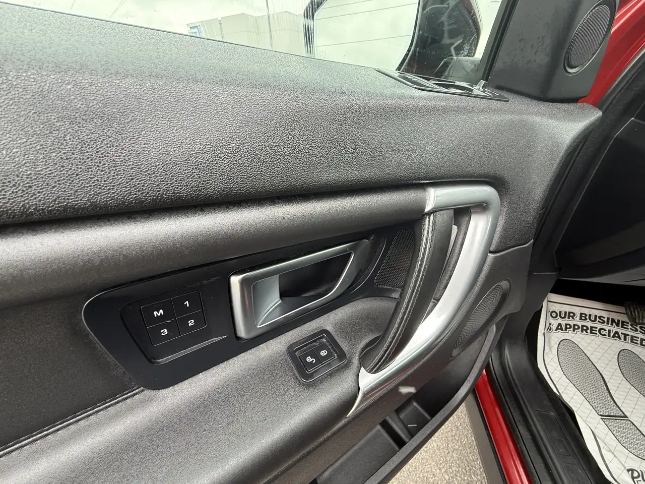 Land Rover Discovery Sport снимка Land Rover Discovery Sport