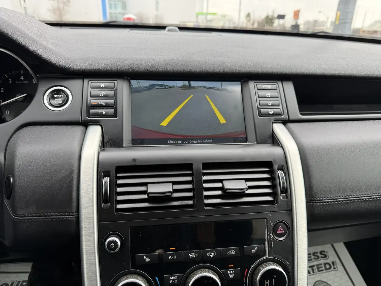 Land Rover Discovery Sport снимка Land Rover Discovery Sport
