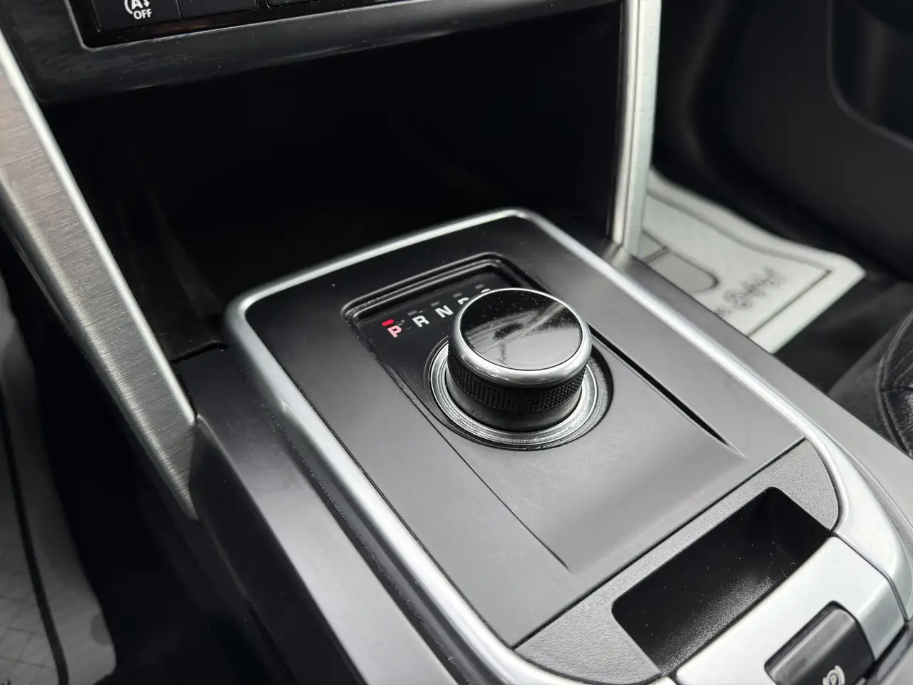 Land Rover Discovery Sport снимка Land Rover Discovery Sport