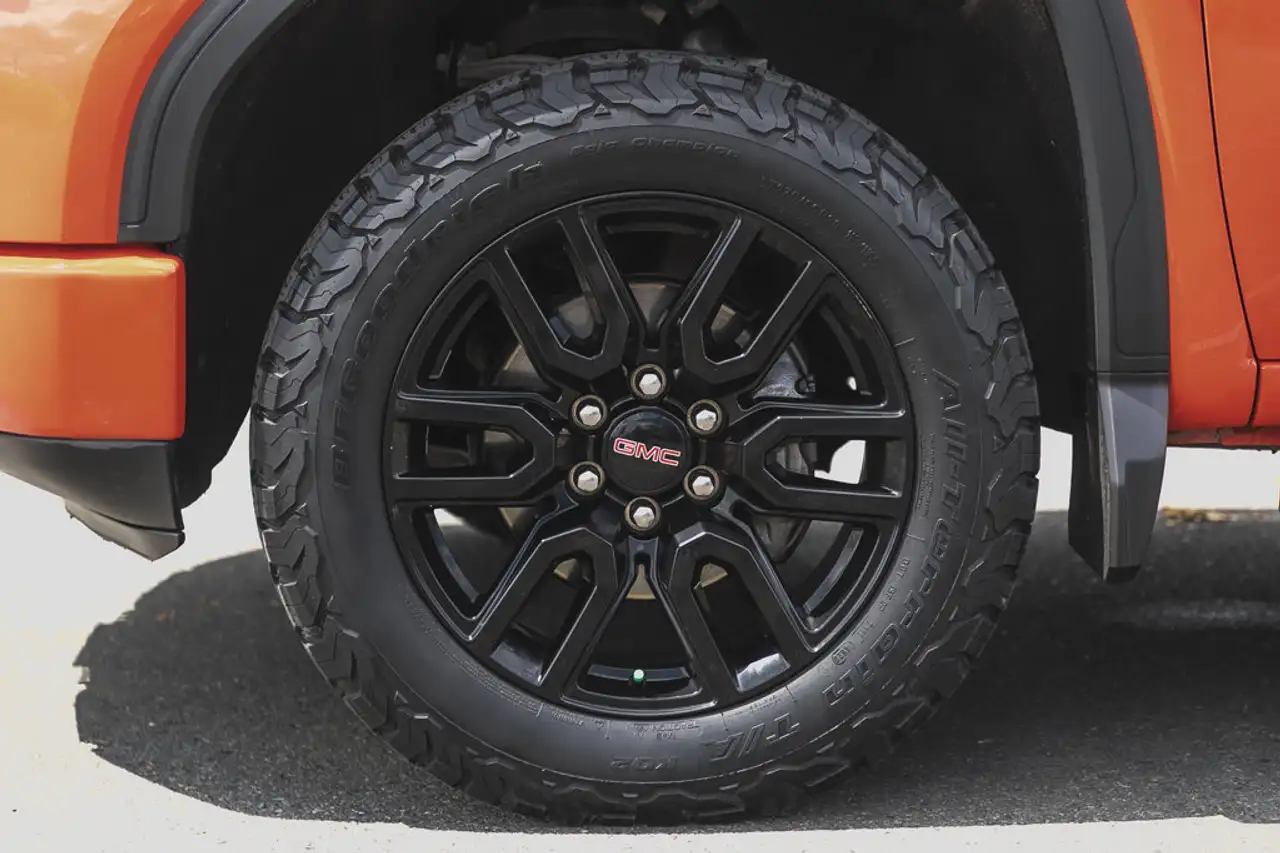 GMC Sierra 1500 снимка GMC Sierra 1500