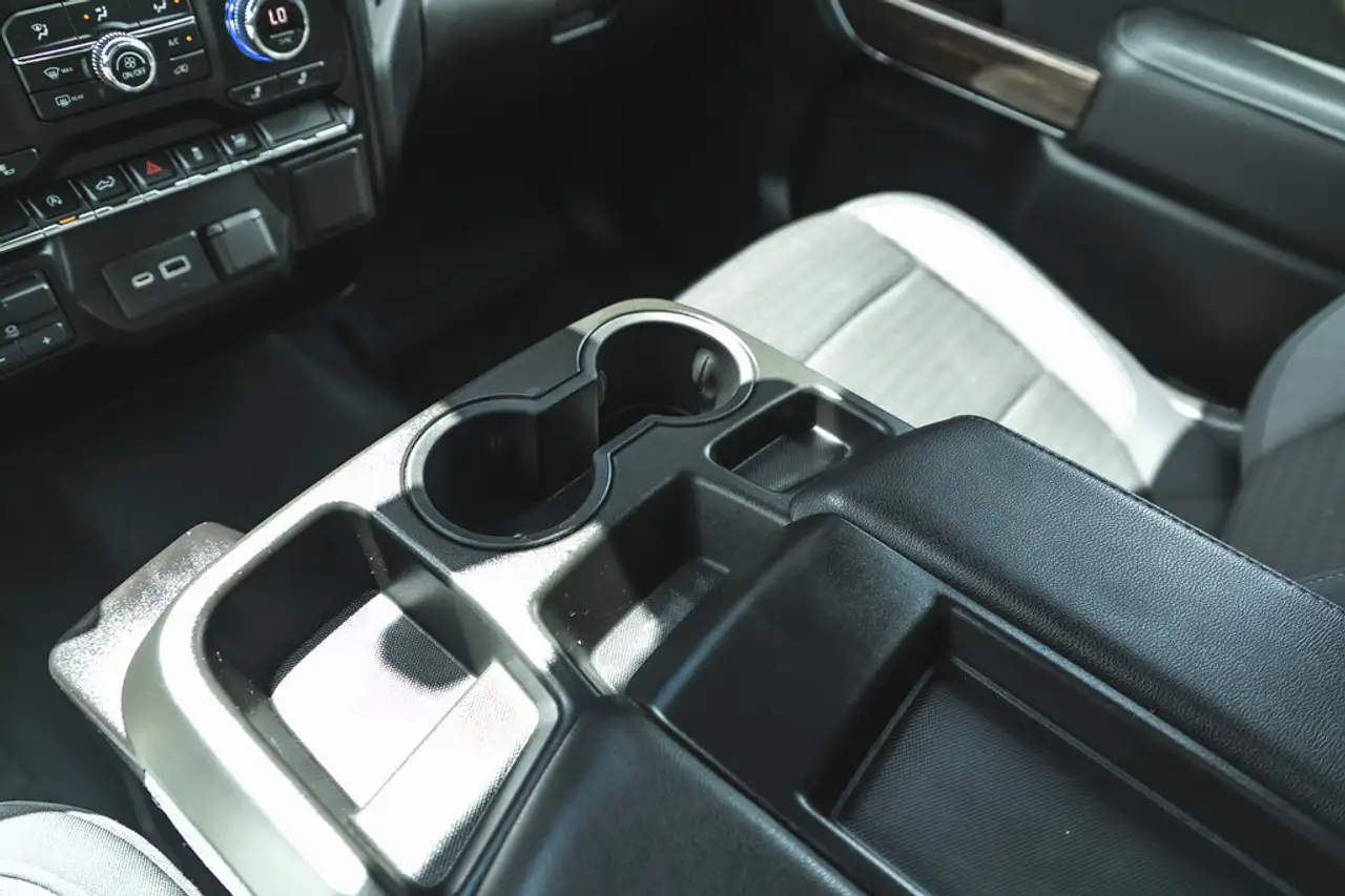 GMC Sierra 1500 снимка GMC Sierra 1500