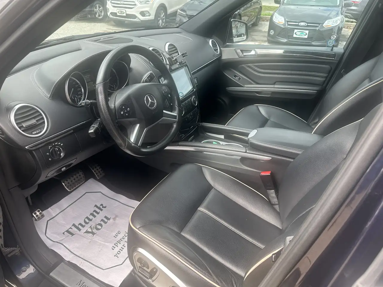 Mercedes-Benz M-Class снимка Mercedes-Benz M-Class