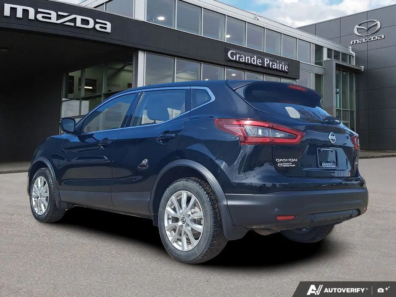 Nissan Qashqai снимка Nissan Qashqai