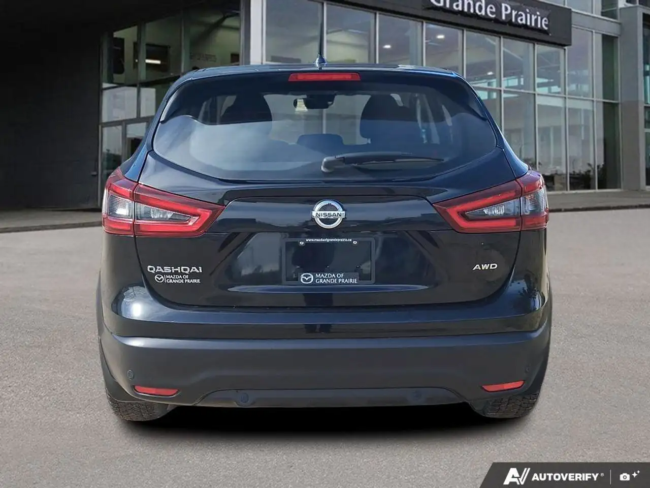 Nissan Qashqai снимка Nissan Qashqai