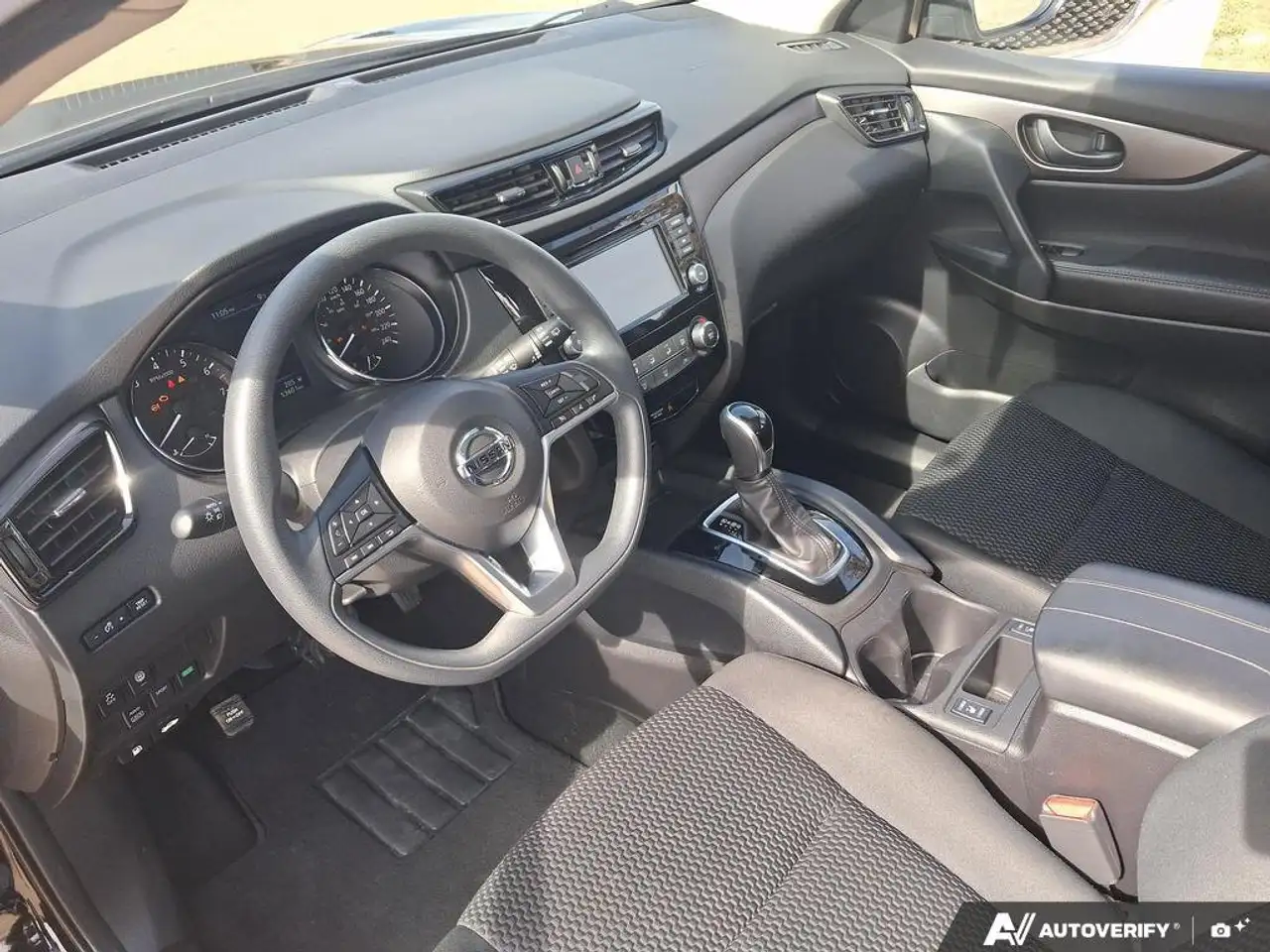 Nissan Qashqai снимка Nissan Qashqai