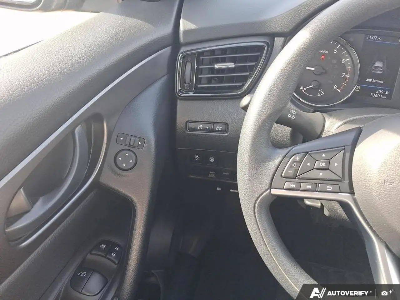 Nissan Qashqai снимка Nissan Qashqai