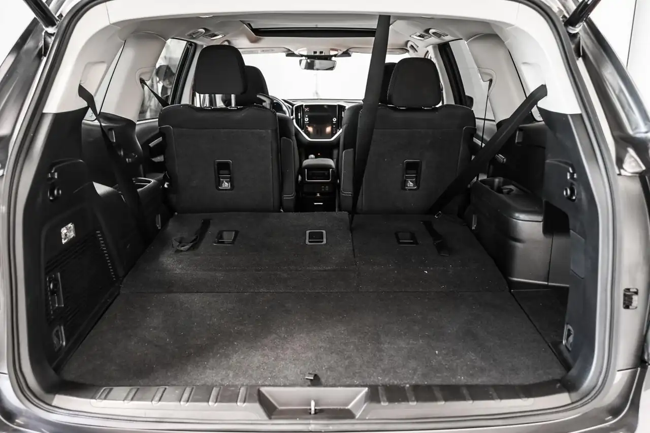 Subaru Ascent photo Subaru Ascent