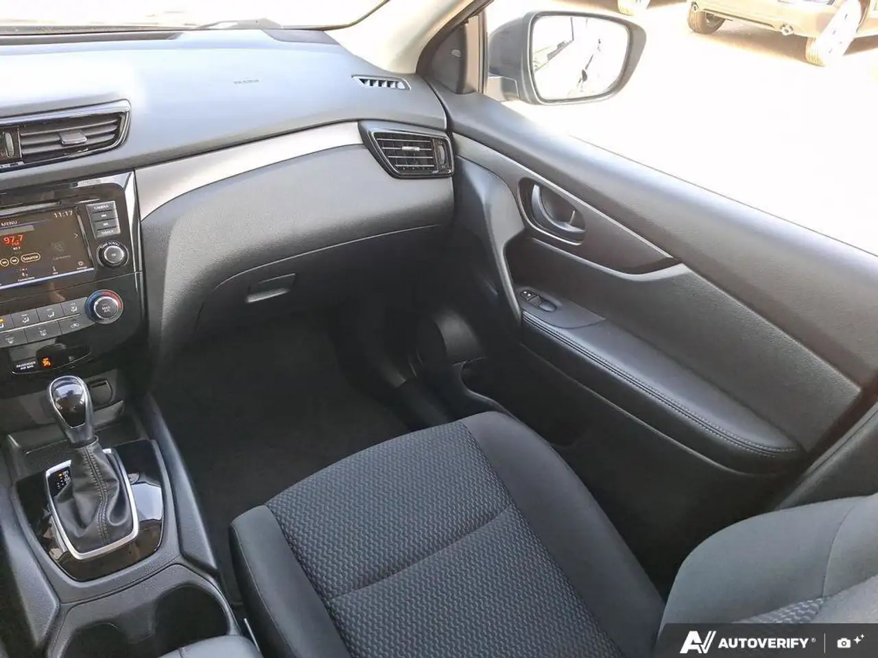Nissan Qashqai снимка Nissan Qashqai