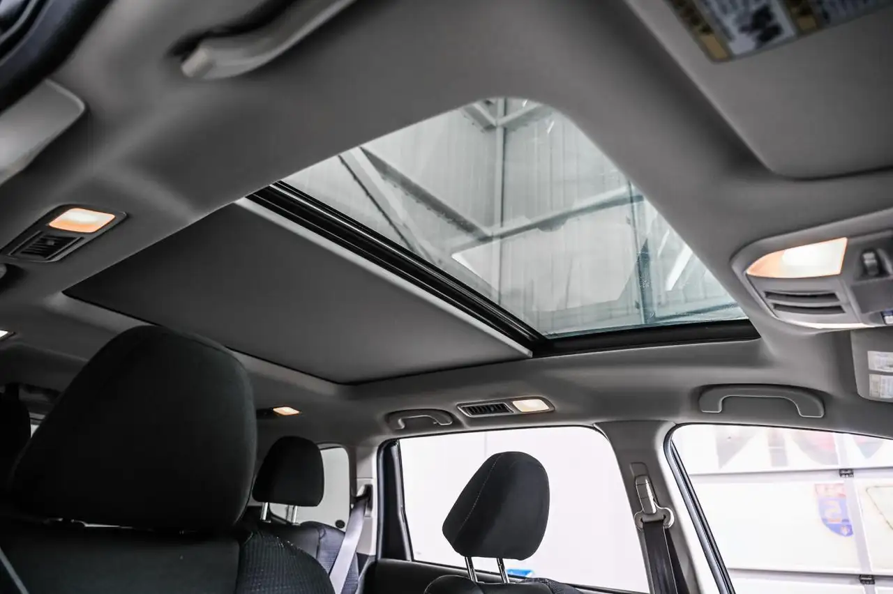 Subaru Ascent photo Subaru Ascent