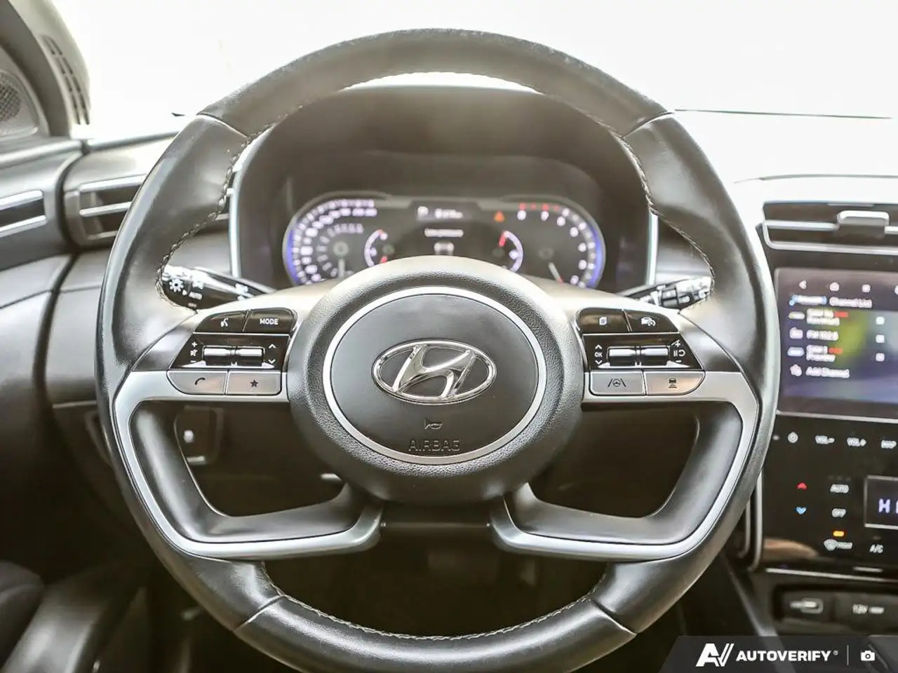 Hyundai TUCSON снимка Hyundai TUCSON