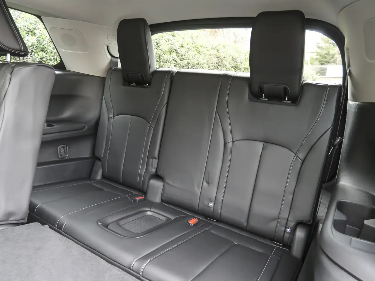 Infiniti QX60 снимка Infiniti QX60