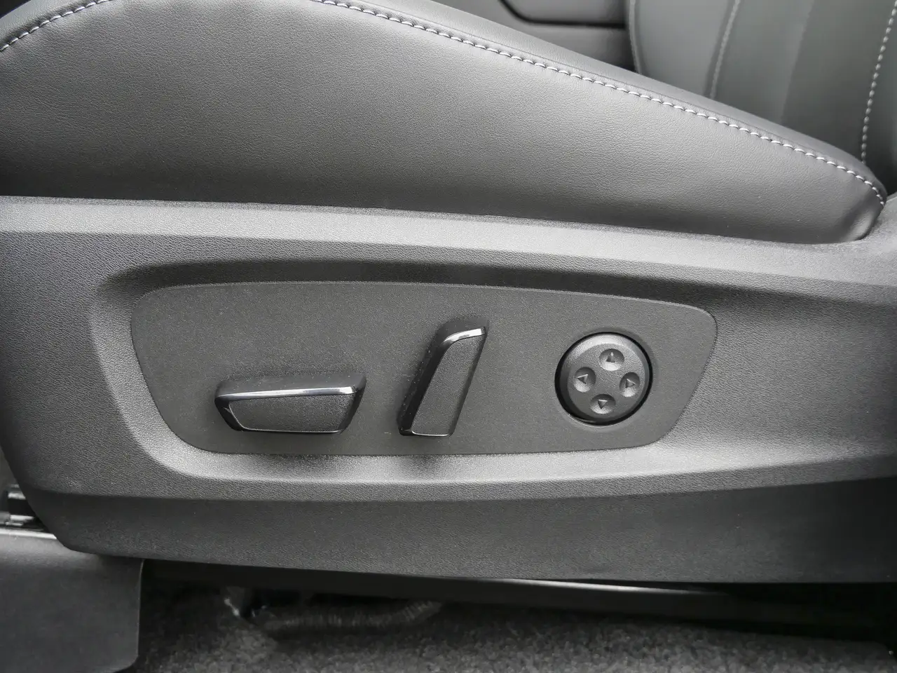 Infiniti QX60 снимка Infiniti QX60