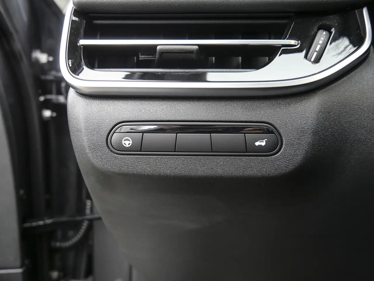 Infiniti QX60 снимка Infiniti QX60