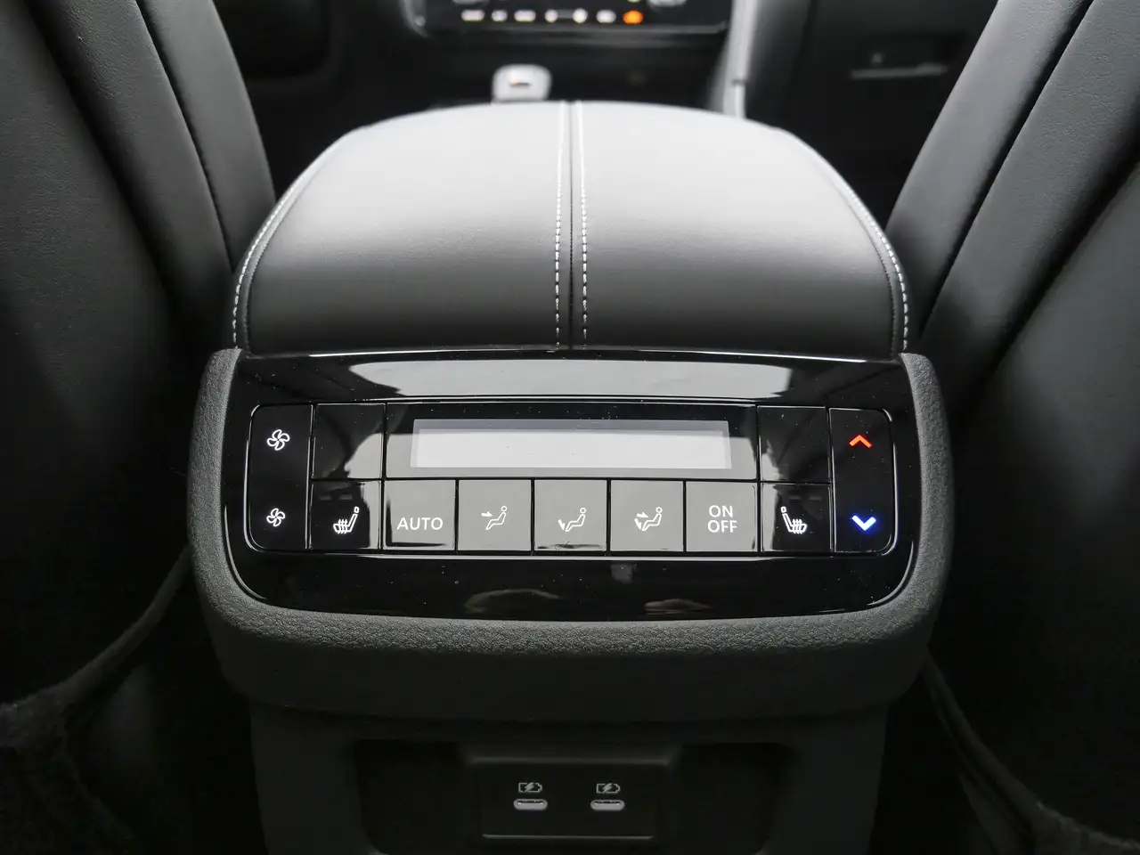 Infiniti QX60 снимка Infiniti QX60