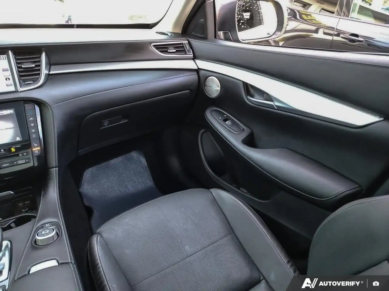 Infiniti QX50 снимка Infiniti QX50