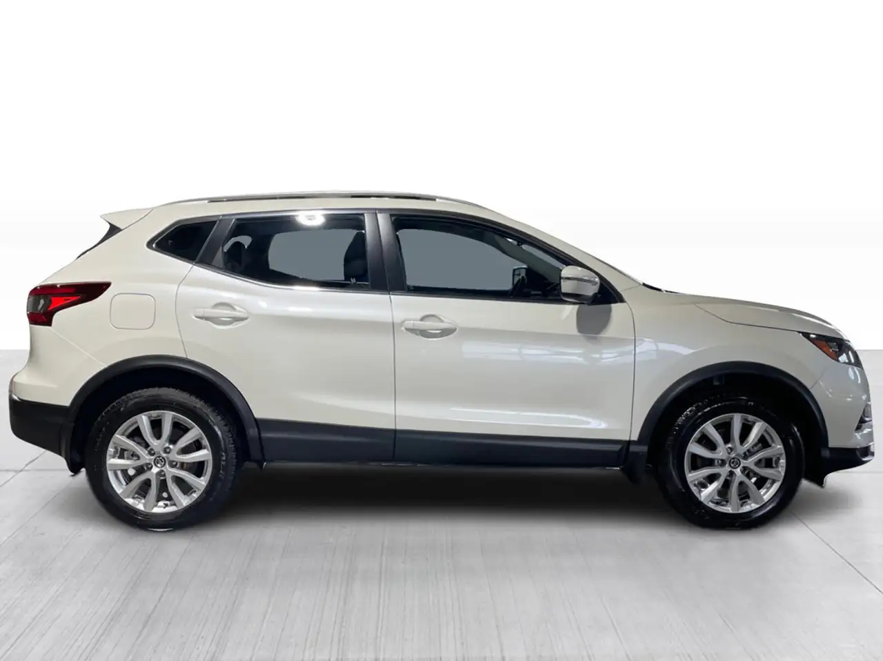 Nissan Qashqai снимка Nissan Qashqai