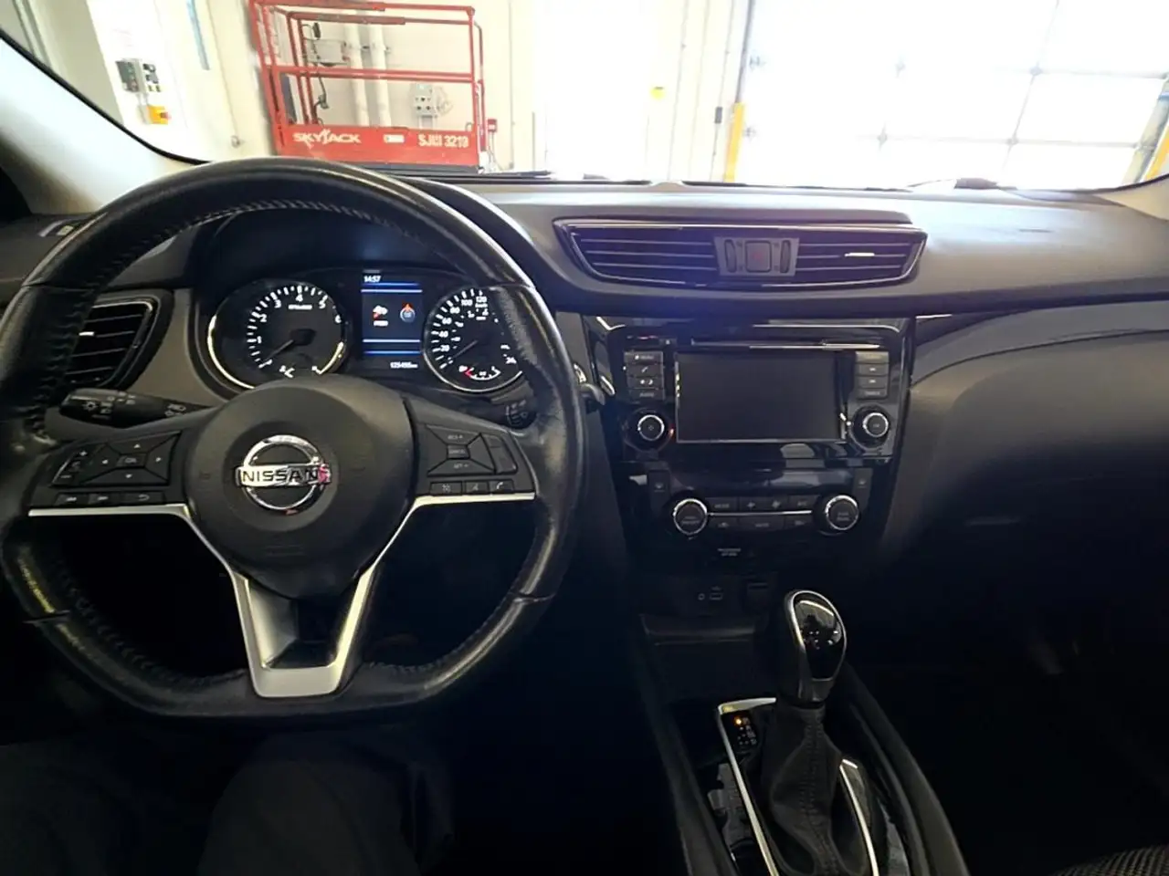 Nissan Qashqai снимка Nissan Qashqai
