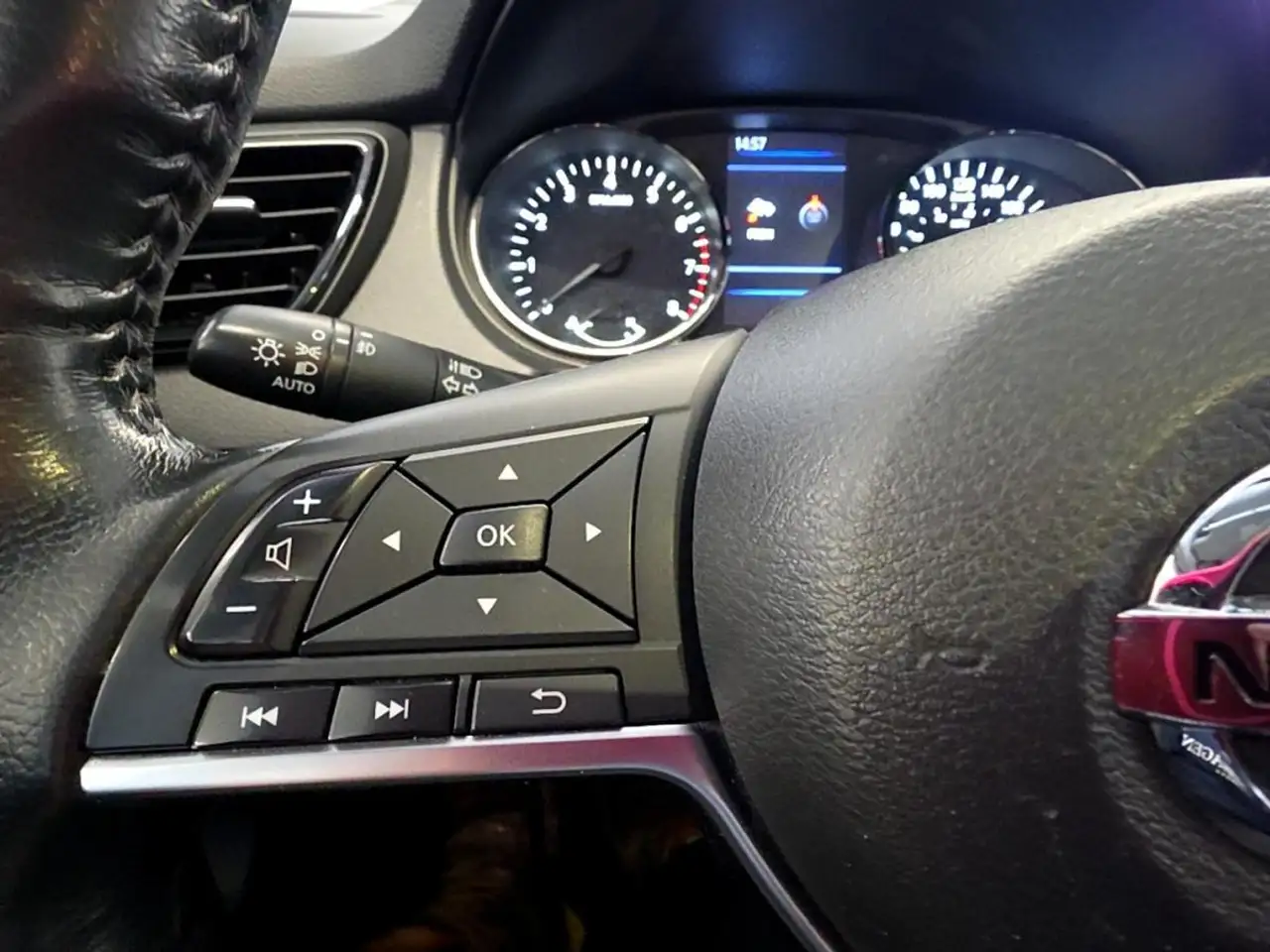 Nissan Qashqai снимка Nissan Qashqai