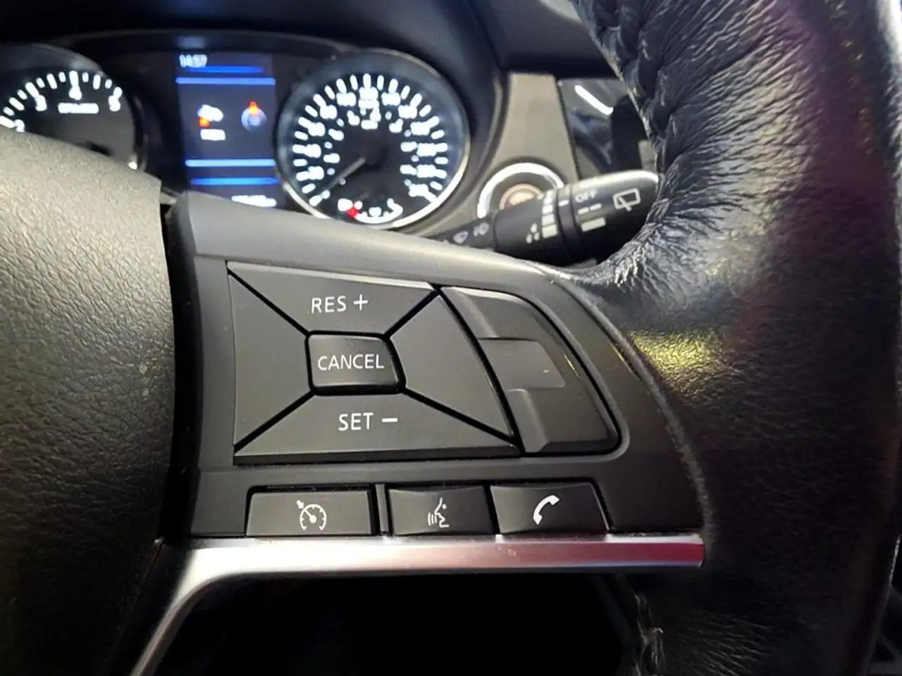 Nissan Qashqai снимка Nissan Qashqai