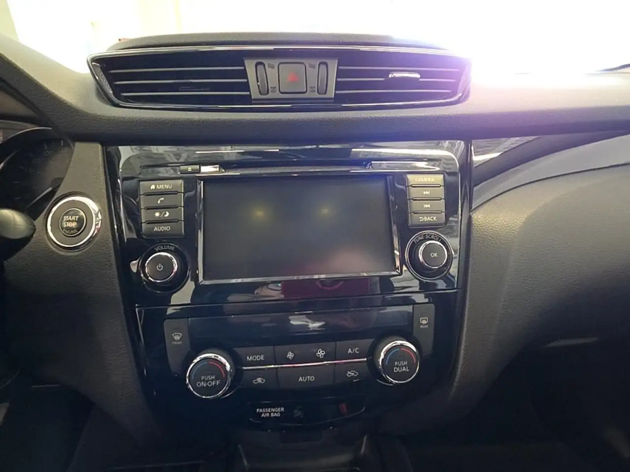 Nissan Qashqai снимка Nissan Qashqai