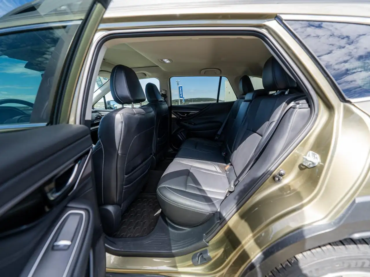 Subaru OUTBACK fotografie Subaru OUTBACK