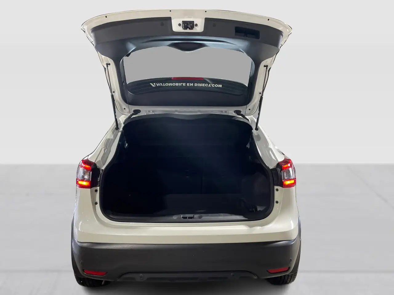 Nissan Qashqai снимка Nissan Qashqai