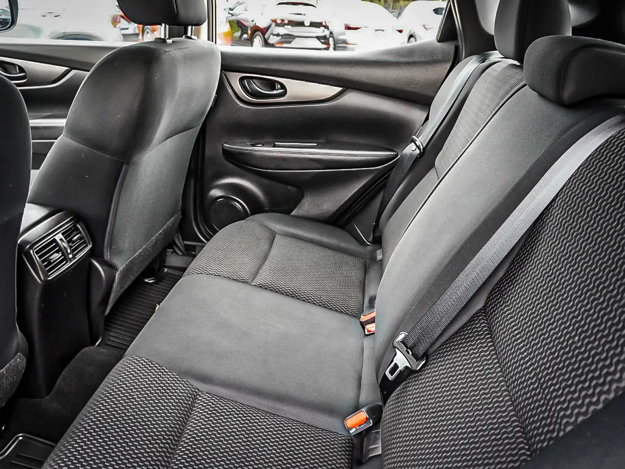 Nissan Qashqai снимка Nissan Qashqai