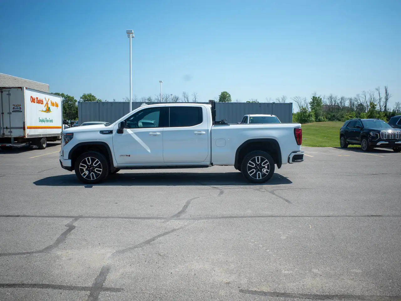 GMC Sierra 1500 photo GMC Sierra 1500
