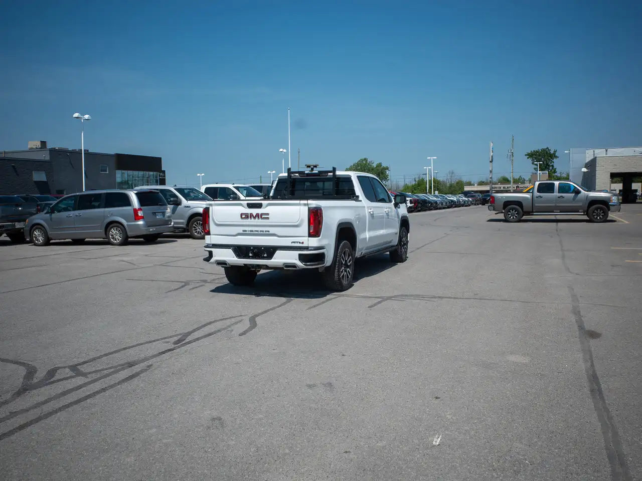 GMC Sierra 1500 photo GMC Sierra 1500