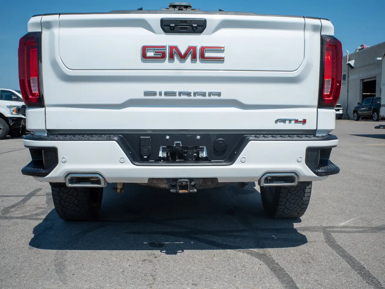 GMC Sierra 1500 photo GMC Sierra 1500