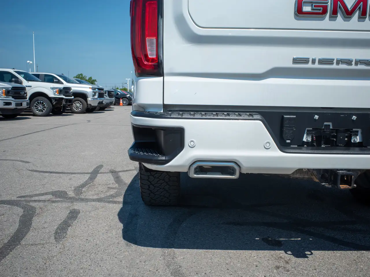 GMC Sierra 1500 photo GMC Sierra 1500