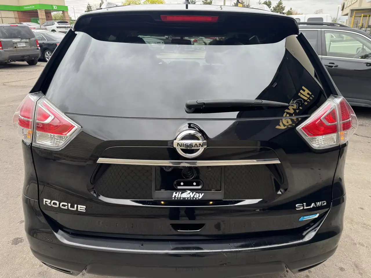 Nissan Rogue снимка Nissan Rogue